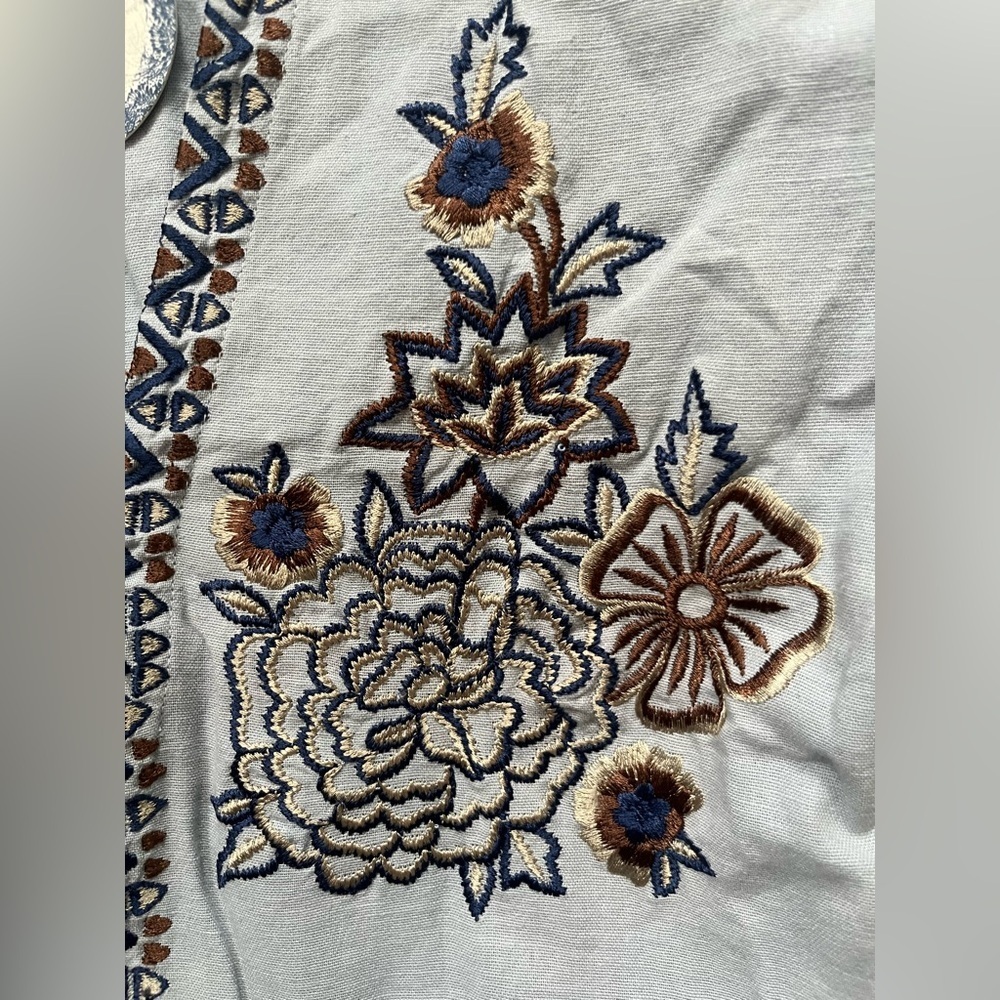 Just Bellina by La Fuori Embroidered Midi  Dress - Picture 4 of 5